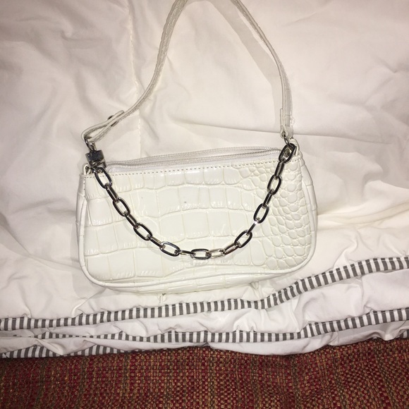 BUNDLE OF CLOTHES - Picture 6 of 7